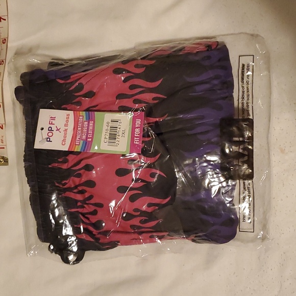 POP Fit X Cheek Boss Women's 2 Piece Pajama Set in Multicolor Size XXL - NWT - Picture 8 of 9